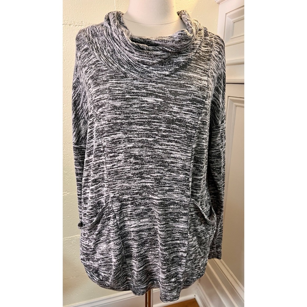 Altar'd State Womens Top Sz M Intimates Heather Gray Black Slouchy Cowl Neck